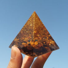Load image into Gallery viewer, 5cm Orgonite Pyramid Natural Crystal Amethyst Lapis Lazuli Stone Sphere Energy Healing Reiki Chakra Multiplier Kawaii Room Decor